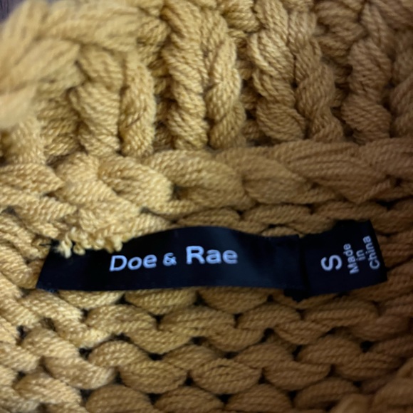 Sweater - Picture 2 of 4